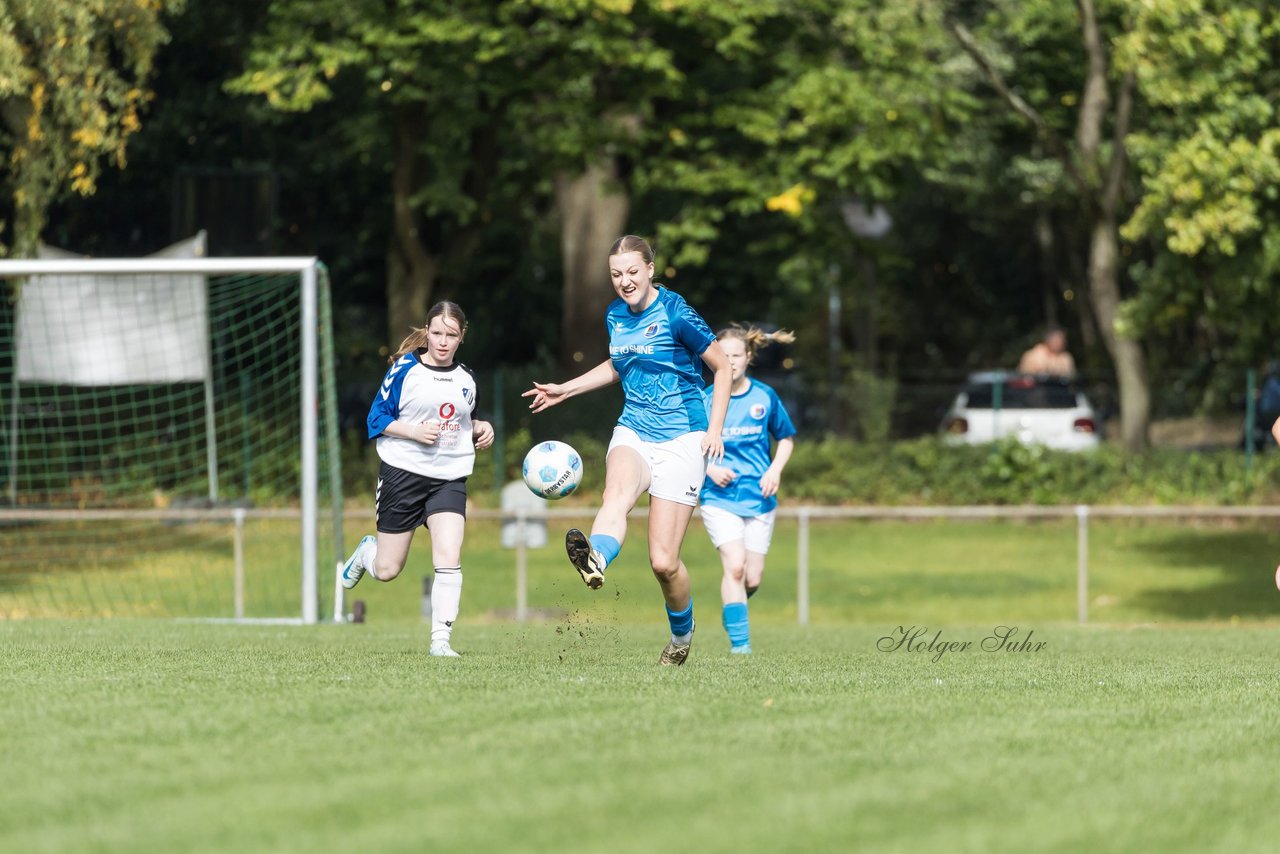 Bild 76 - wBJ VfL Pinneberg - Germania Schnelsen : Ergebnis: 15:1